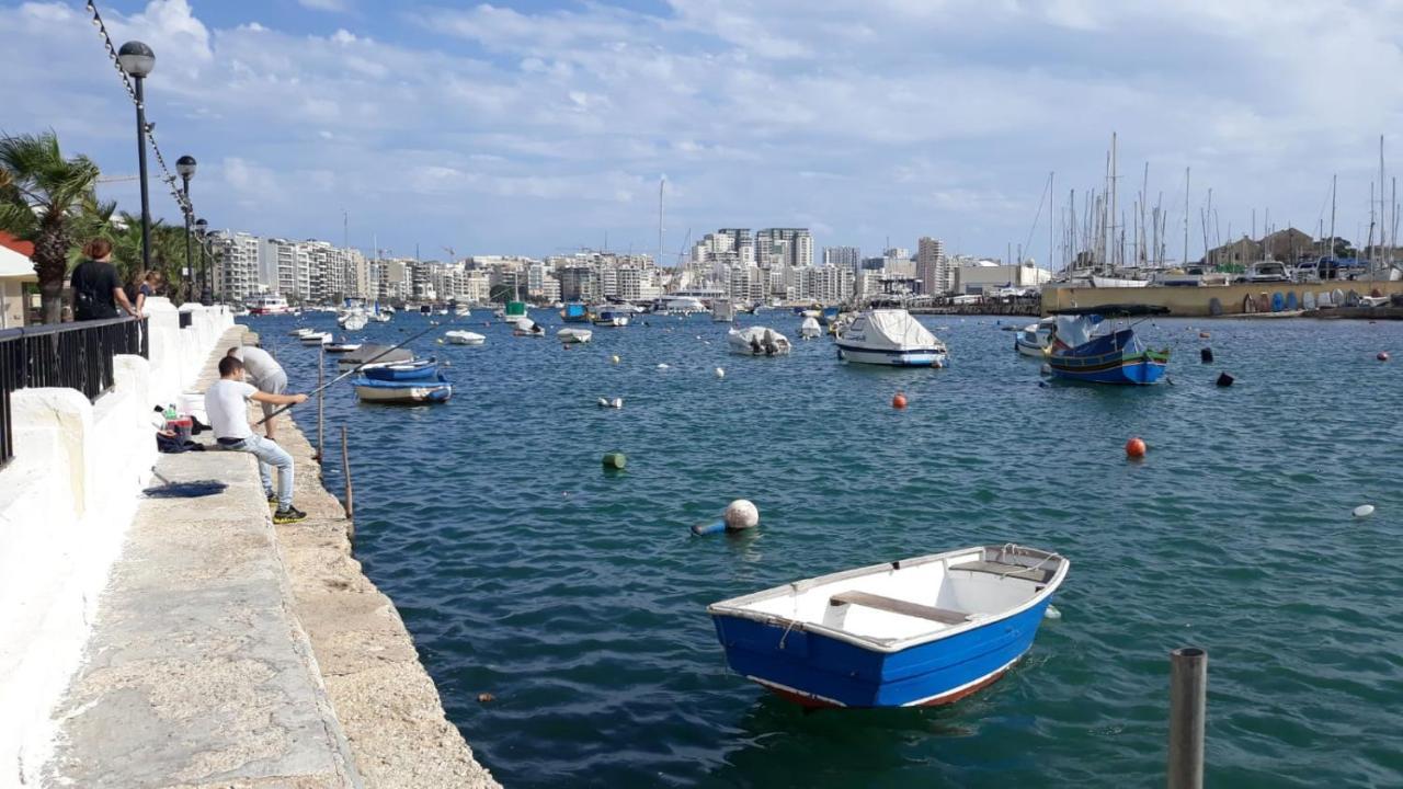 Shore Bridge Gzira Bagian luar foto